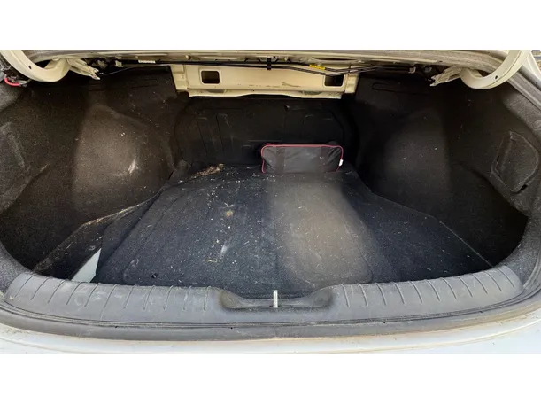 Car image 21