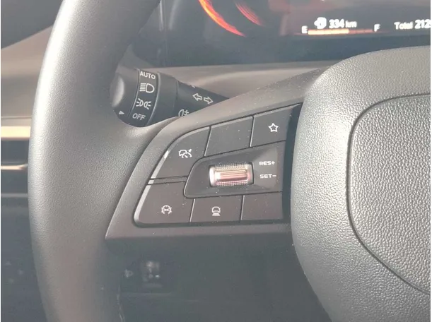 Car image 28
