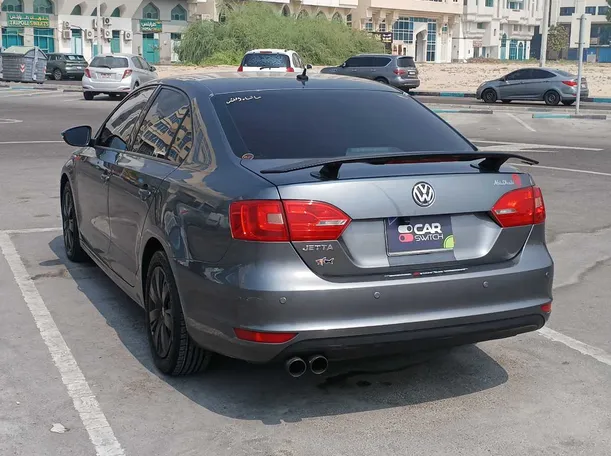Car image 8