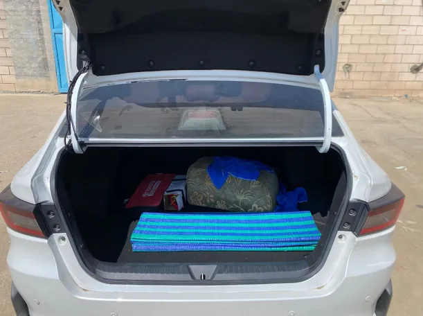 Car image 18