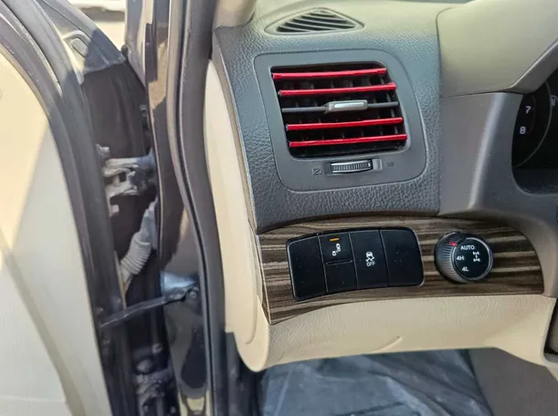 Car image 31