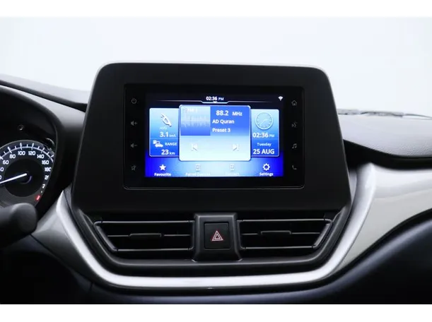 Car image 5