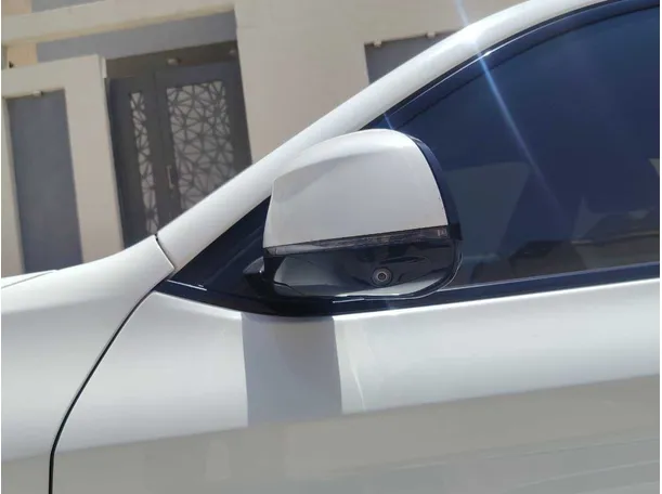 Car image 30