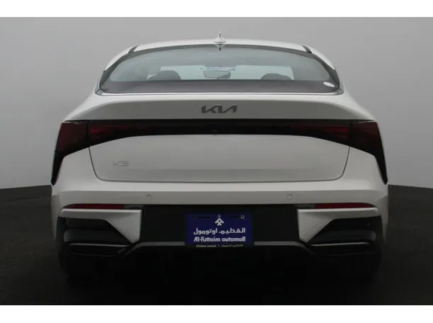 Car image 12