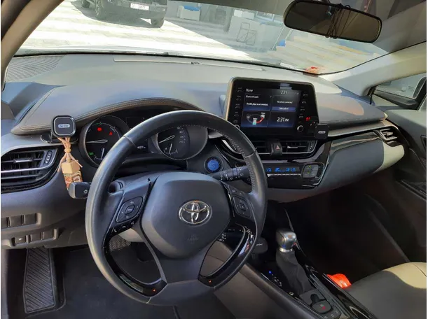Car image 11