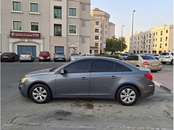 Car image 4