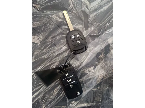 Car image 19