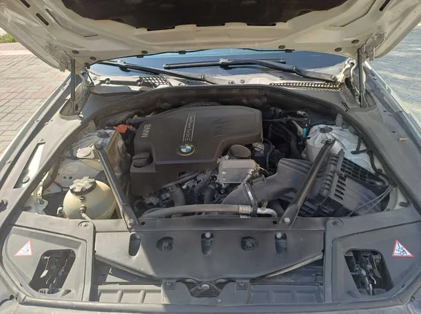 Car image 24