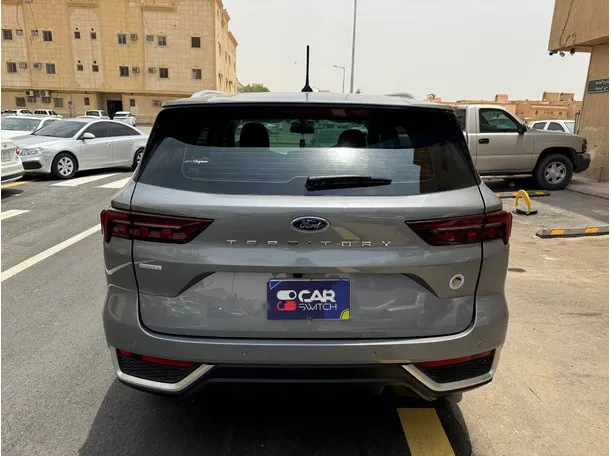 Car image 6