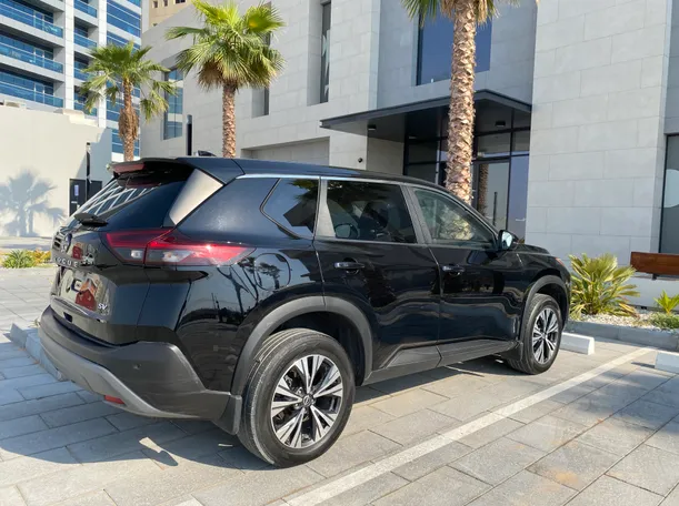2023 Nissan Rogue in Dubai