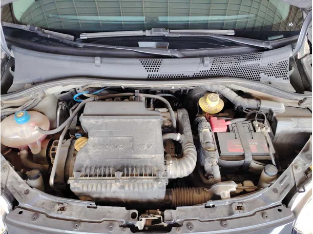 Car image 27