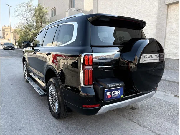 Car image 7
