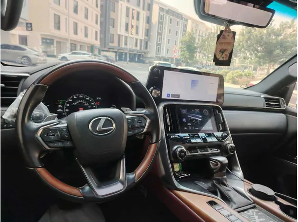 Car image 29