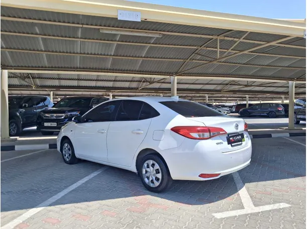 Car image 7