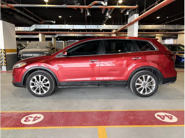Car image 8