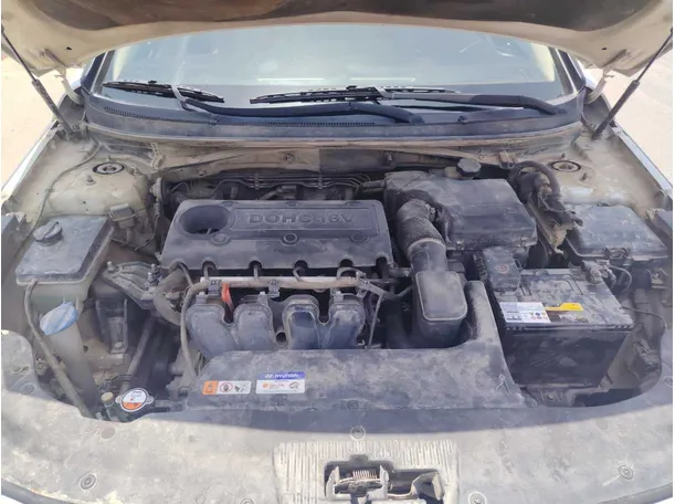 Car image 32