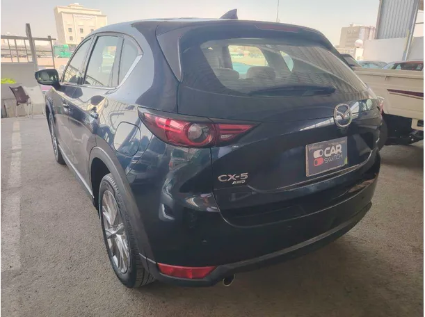 Car image 7