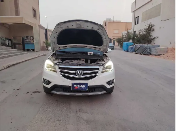 Car image 30