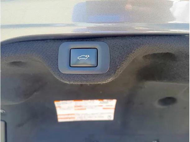 Car image 33