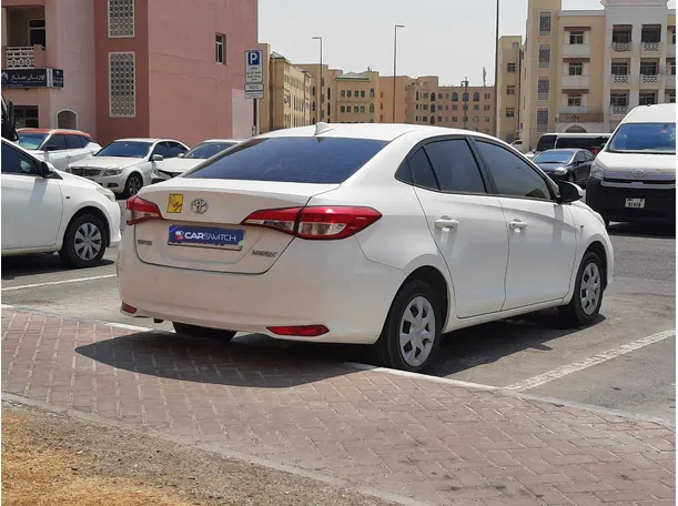 Car image 5