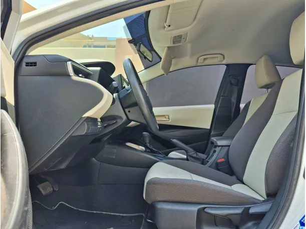 Car image 12