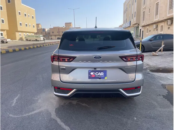 Car image 6