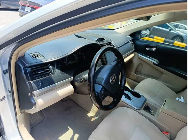 Car image 13