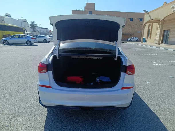 Car image 28