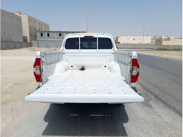 Car image 26