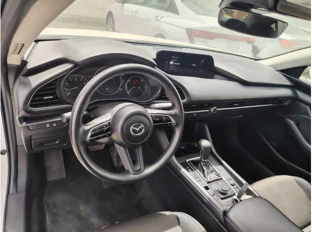 Car image 15
