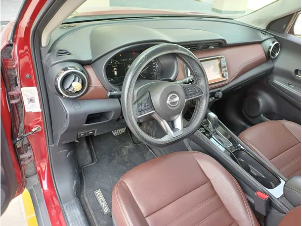 Car image 11