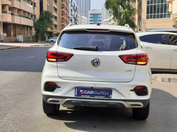 Car image 6