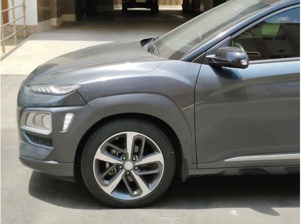 Car image 9