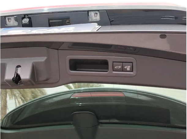 Car image 29