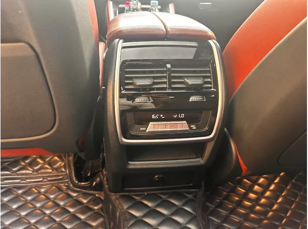 Car image 23