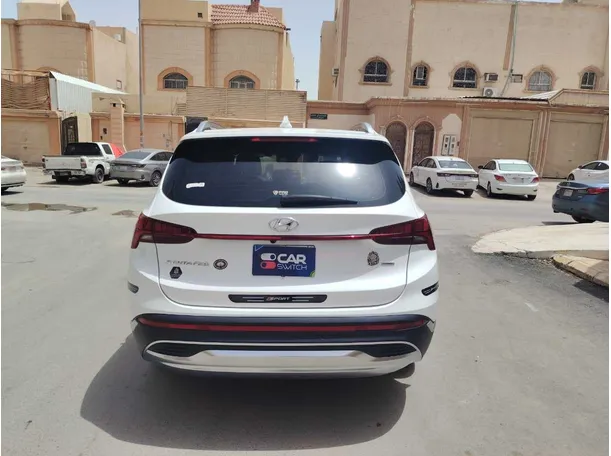 Car image 6