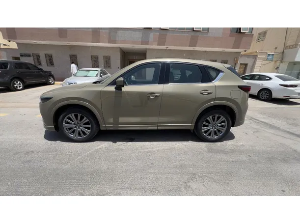 Car image 8