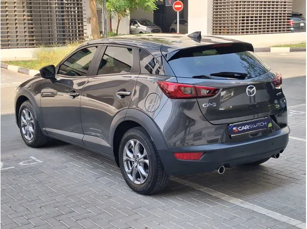 Car image 7