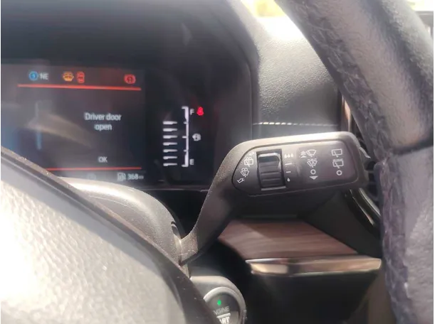 Car image 28
