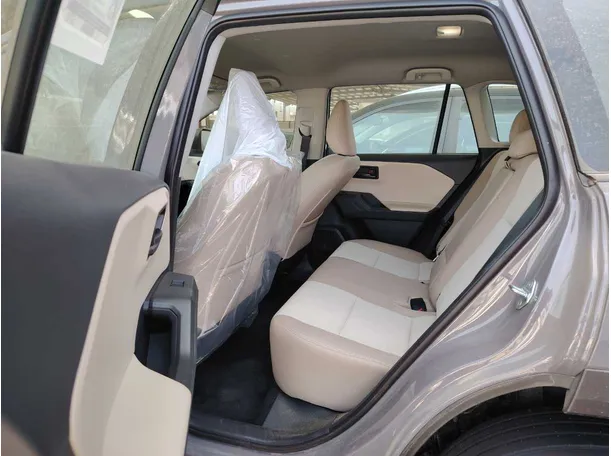 Car image 15
