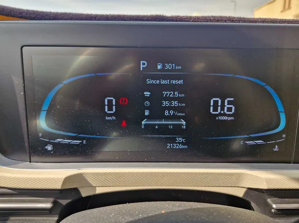 Car image 17