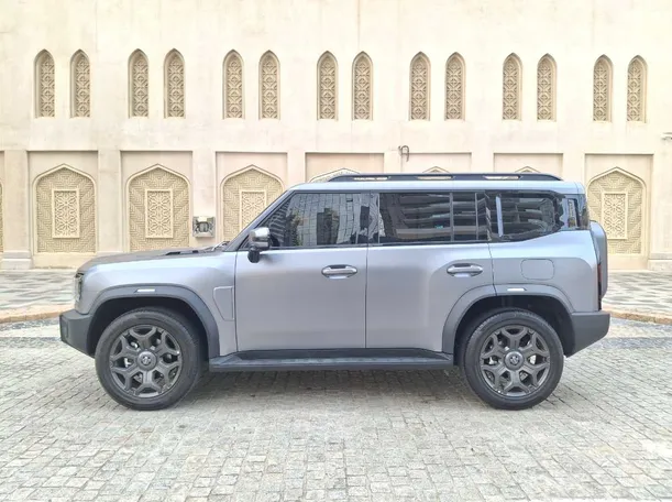 Car image 8