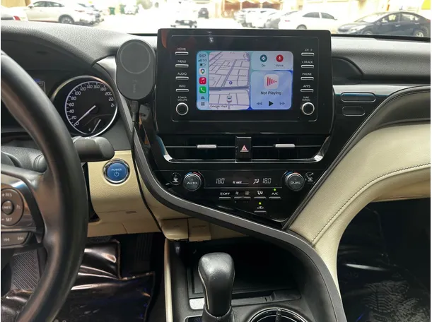 Car image 19