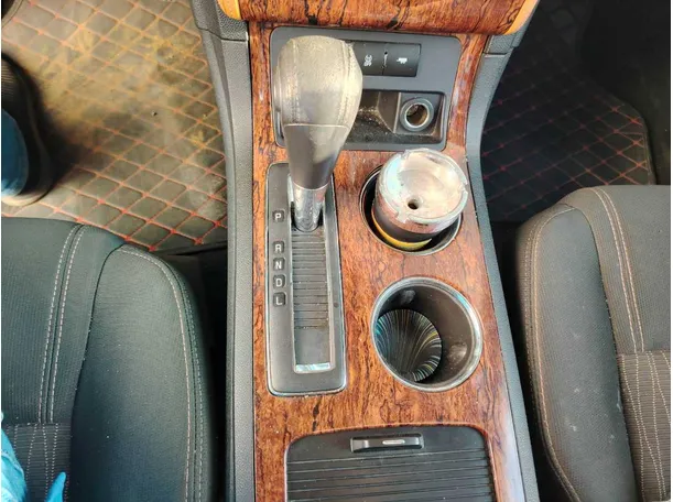 Car image 26
