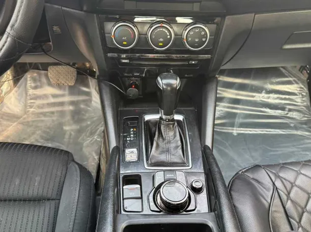 Car image 17