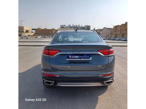 Car image 6