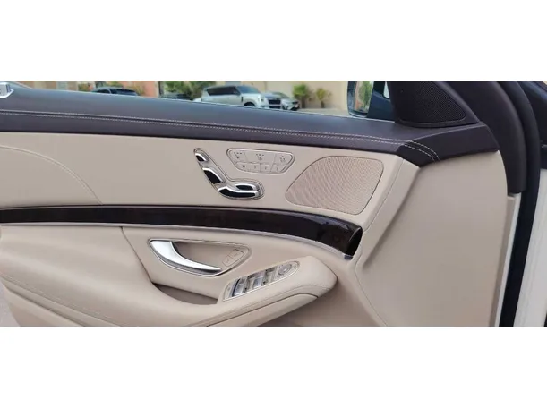 Car image 28