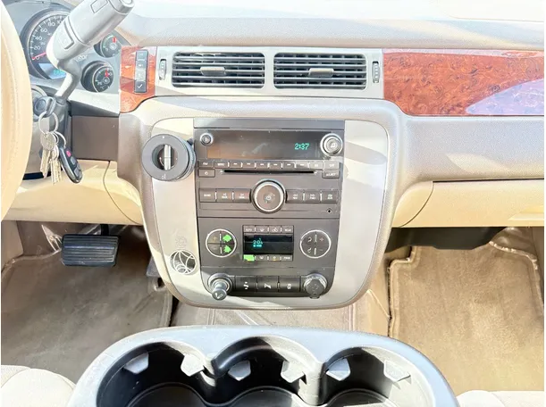 Car image 19