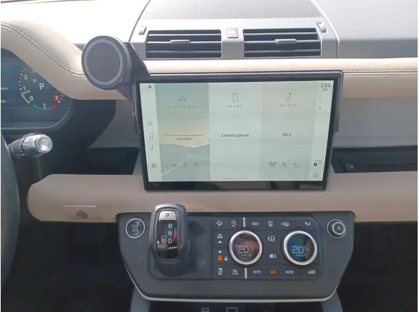 Car image 15