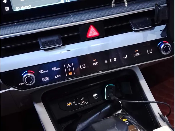 Car image 22
